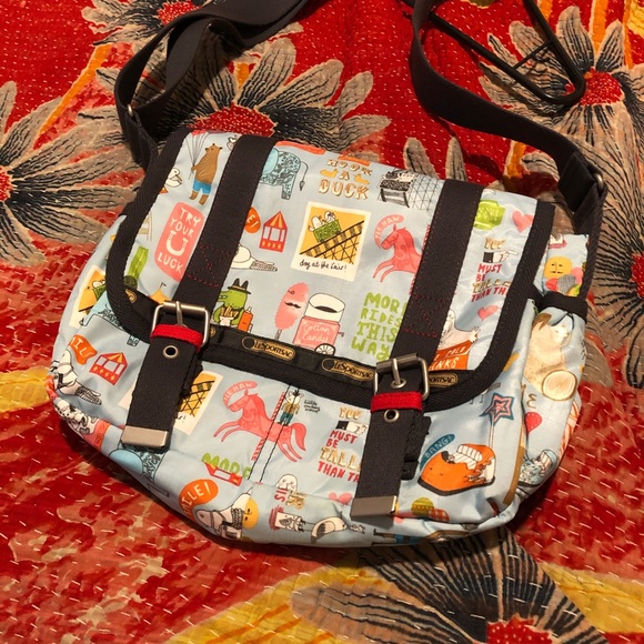 LESPORTSAC Artist in Residence: Day at the Fair - Picture 4 of 7